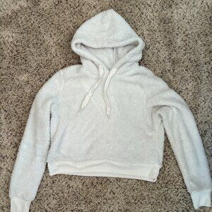 Cropped white fuzzy hoodie medium